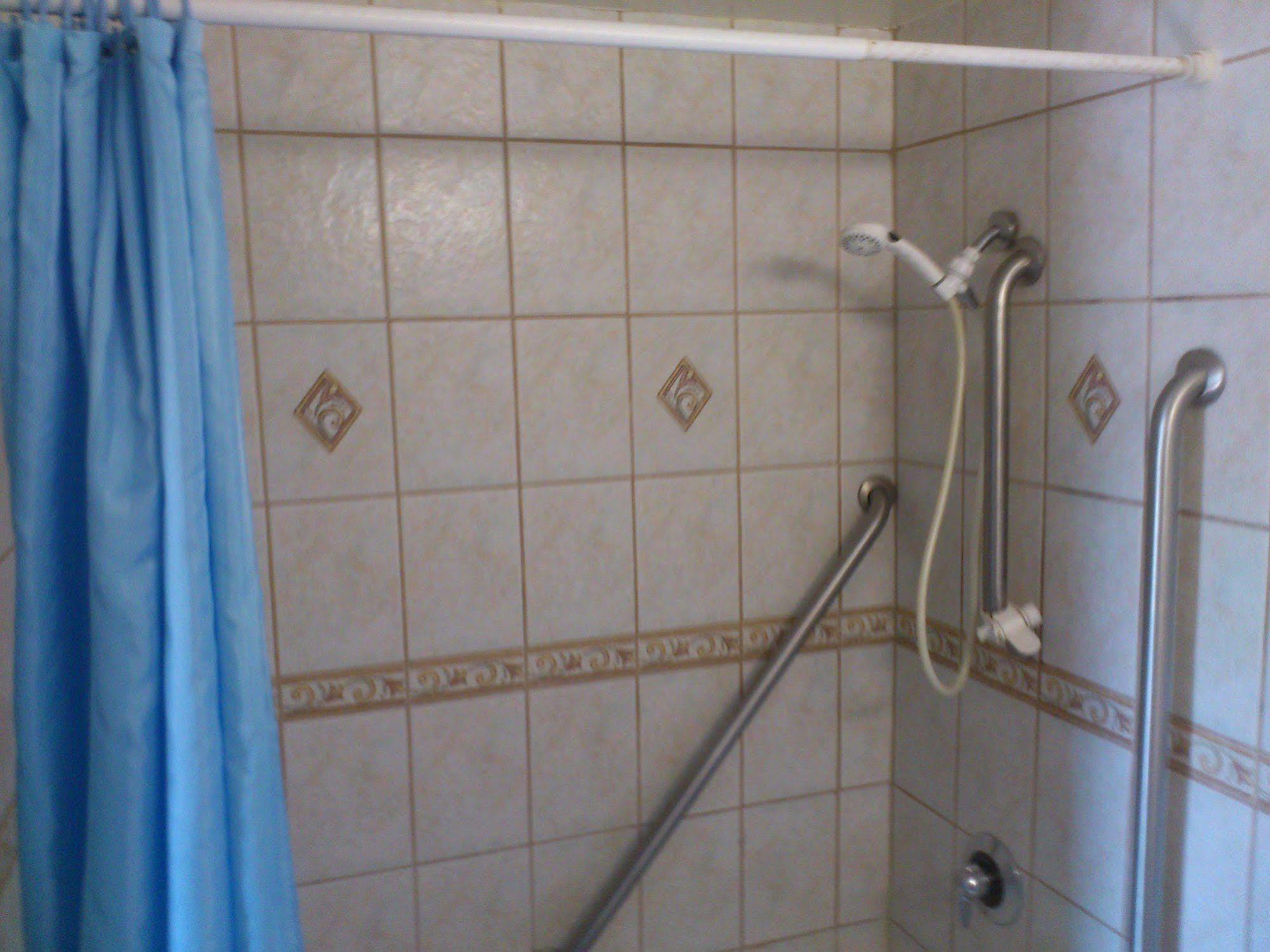 Santa Ana Travel Inn Екстер'єр фото